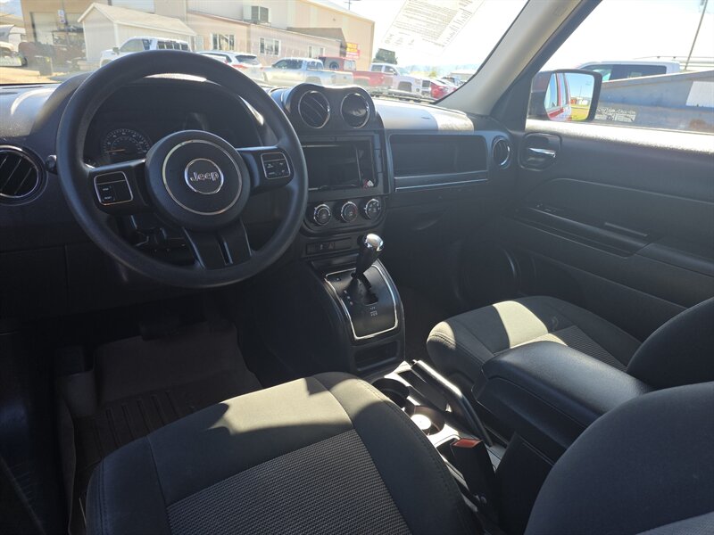 2016 Jeep Patriot Sport - Photo 5 - Central Point, OR 97502