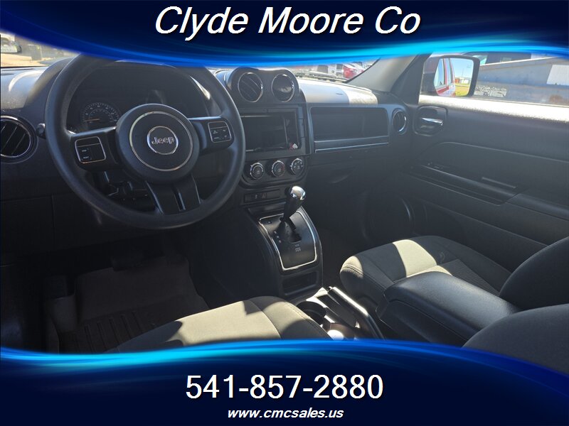 2016 Jeep Patriot Sport - Photo 5 - Central Point, OR 97502