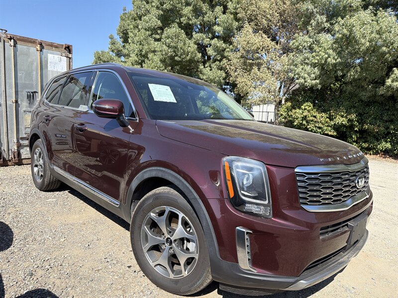 2020 Kia Telluride EX   - Photo 1 - Central Point, OR 97502