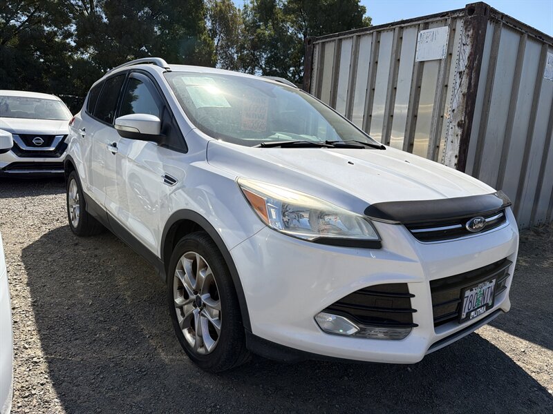 2014 Ford Escape Titanium - Photo 3 - Central Point, OR 97502