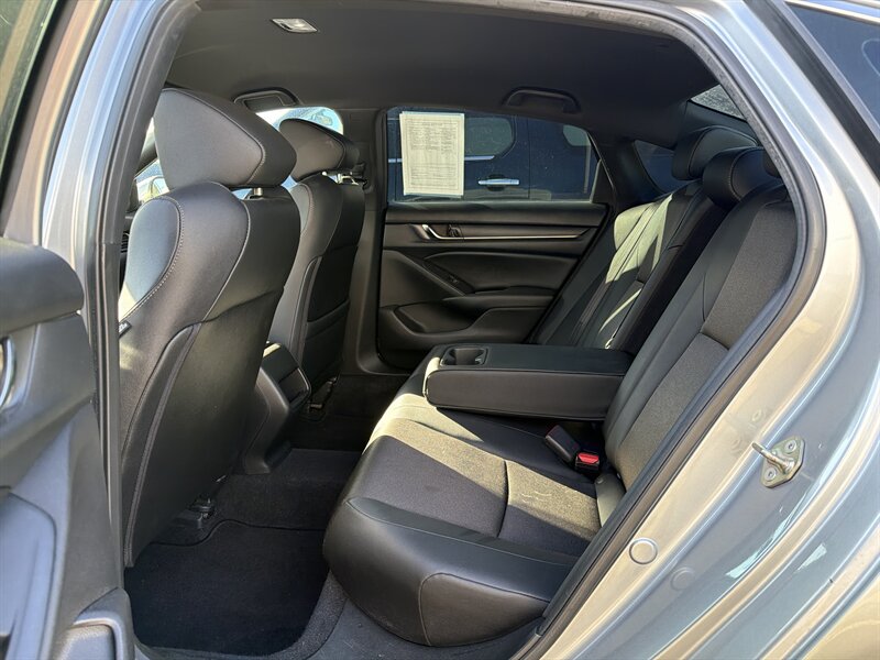 2019 Honda Accord Sport - Photo 5 - Central Point, OR 97502