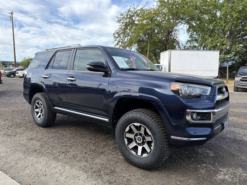 2015 Toyota 4Runner Limited - Photo 5 - Central Point, OR 97502