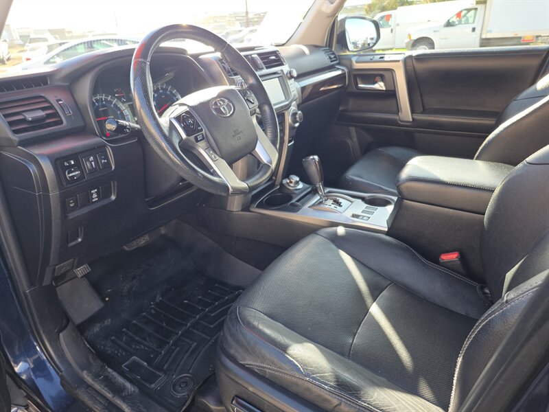 2015 Toyota 4Runner Limited - Photo 4 - Central Point, OR 97502