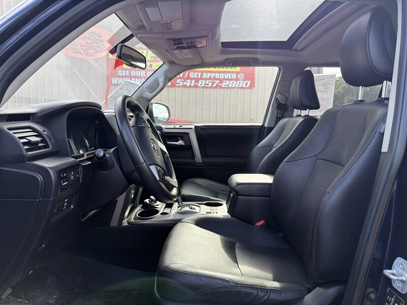 2015 Toyota 4Runner Limited - Photo 7 - Central Point, OR 97502