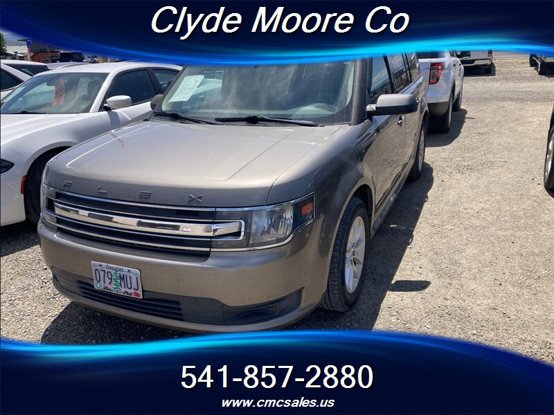 2013 Ford Flex SE   - Photo 1 - Central Point, OR 97502