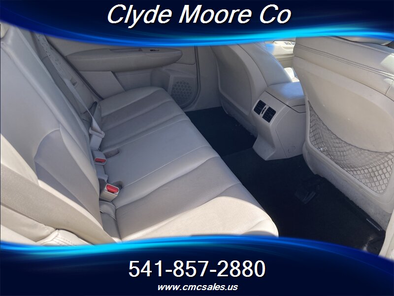 2014 Subaru Outback 2.5i Limited - Photo 5 - Central Point, OR 97502