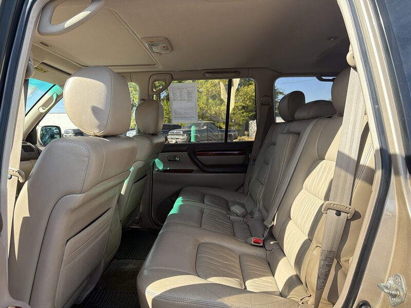 2001 Lexus LX 470 - Photo 9 - Central Point, OR 97502