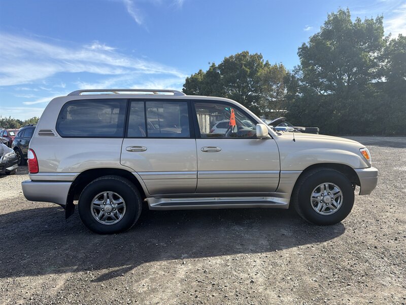 2001 Lexus LX 470 - Photo 5 - Central Point, OR 97502