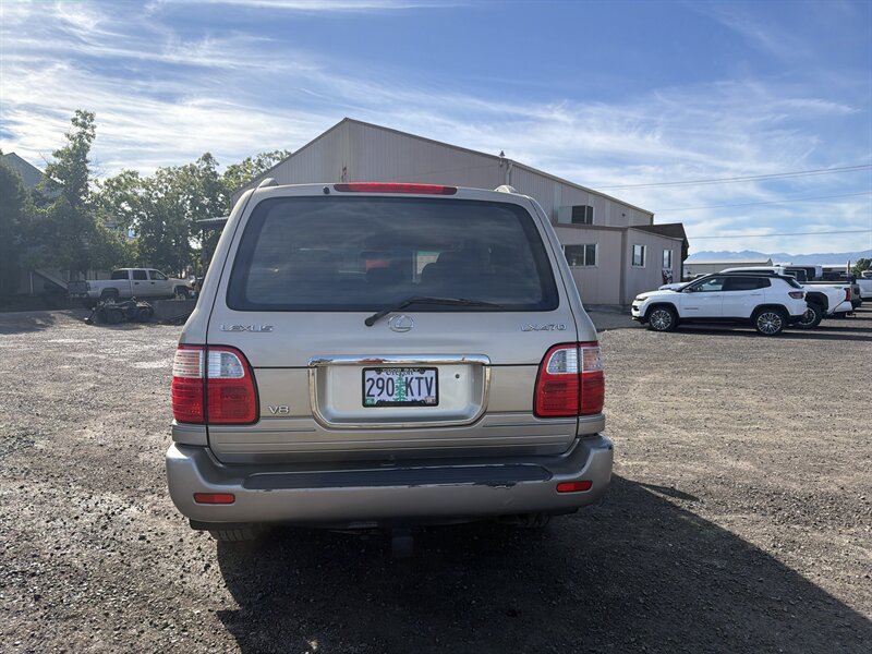 2001 Lexus LX 470 - Photo 7 - Central Point, OR 97502