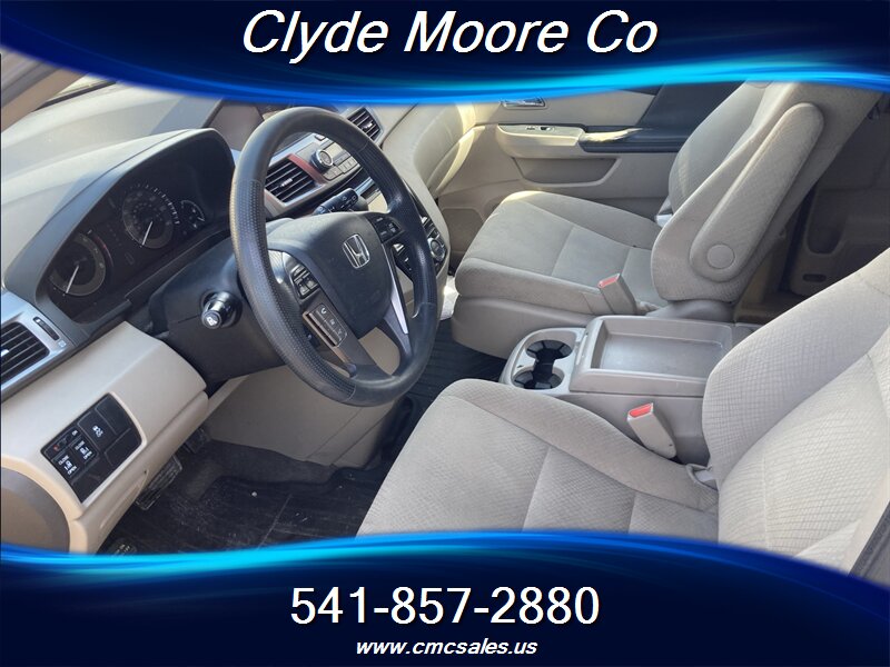 2014 Honda Odyssey EX - Photo 5 - Central Point, OR 97502