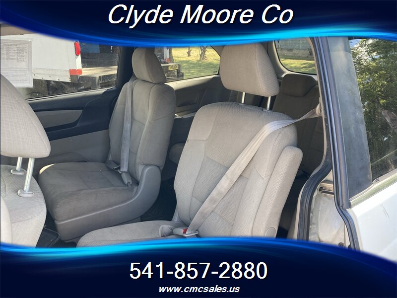 2014 Honda Odyssey EX - Photo 6 - Central Point, OR 97502