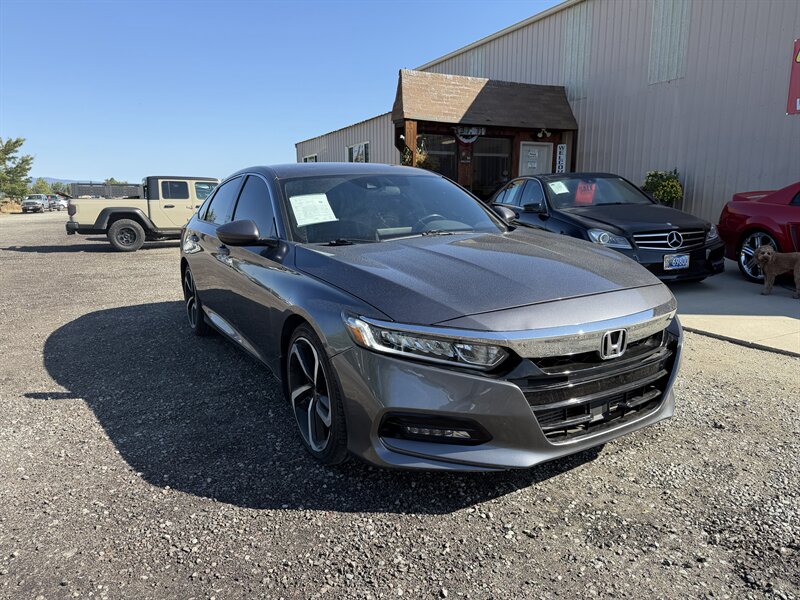 2018 Honda Accord Sport - Photo 2 - Central Point, OR 97502