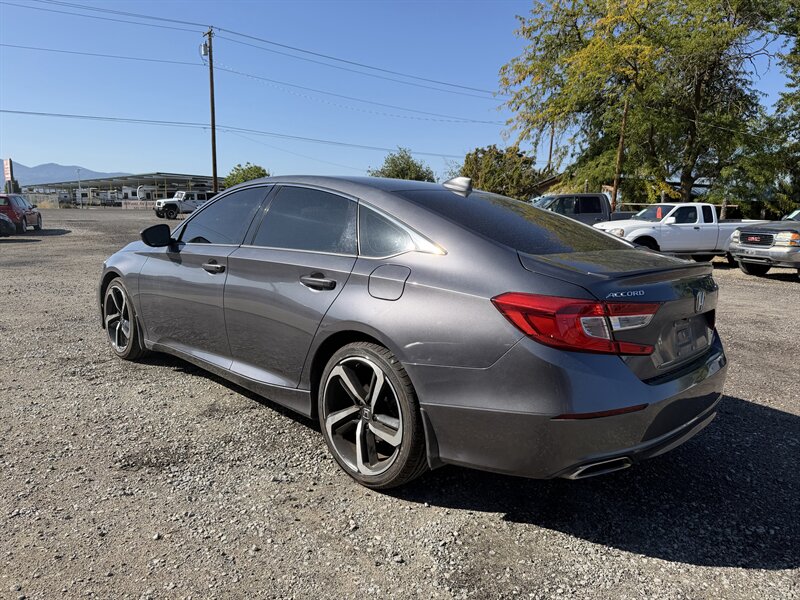 2018 Honda Accord Sport - Photo 5 - Central Point, OR 97502