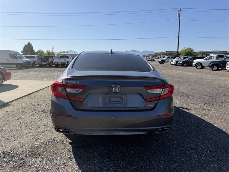 2018 Honda Accord Sport - Photo 6 - Central Point, OR 97502