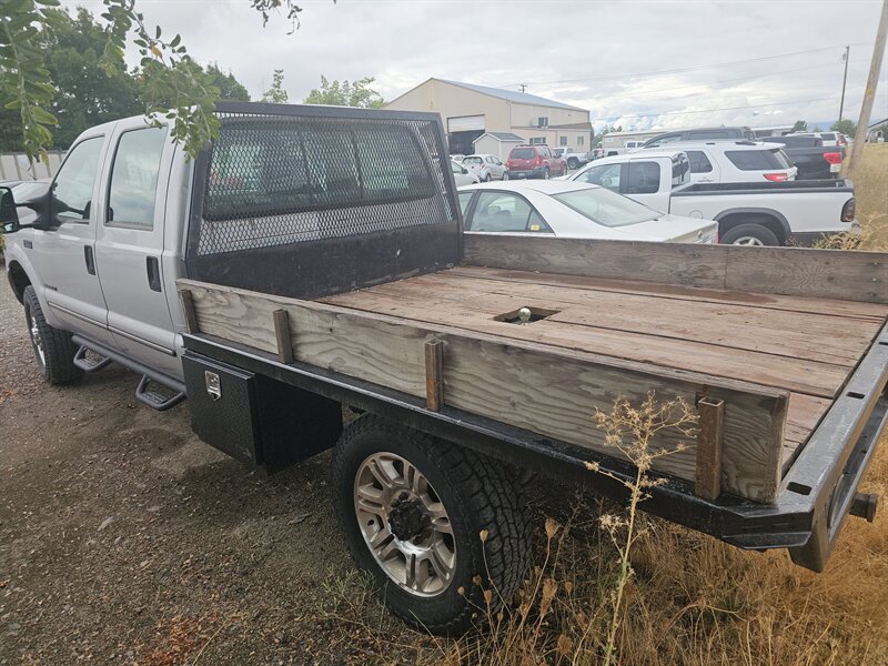 2000 Ford F-350 Super Duty XLT 4dr Crew Cab XLT - Photo 2 - Central Point, OR 97502
