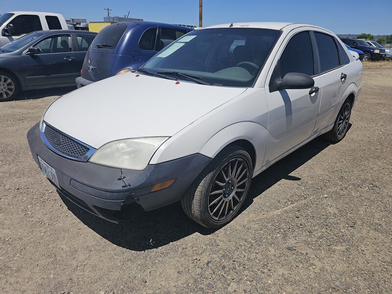 2005 Ford Focus ZX4 S  