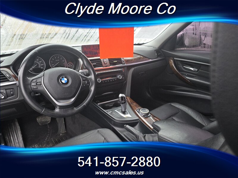 2014 BMW 328i - Photo 5 - Central Point, OR 97502