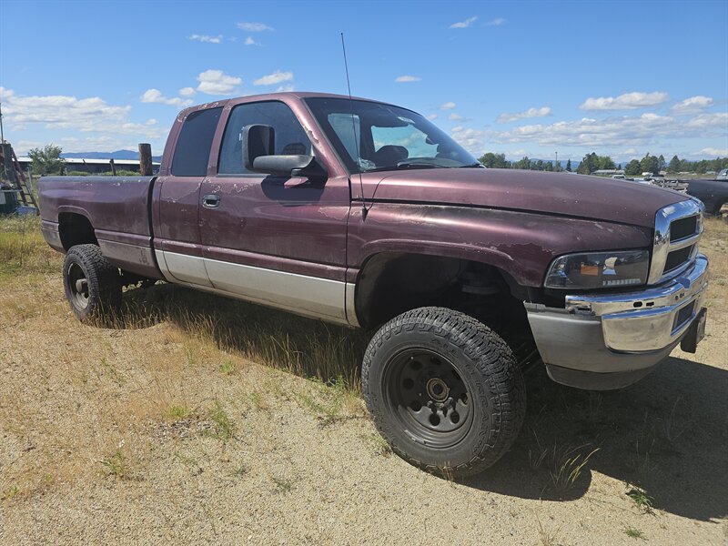 2000 Dodge Ram 2500 SLT - Photo 1 - Central Point, OR 97502
