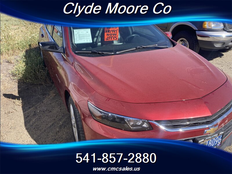 2016 Chevrolet Malibu LT   - Photo 1 - Central Point, OR 97502