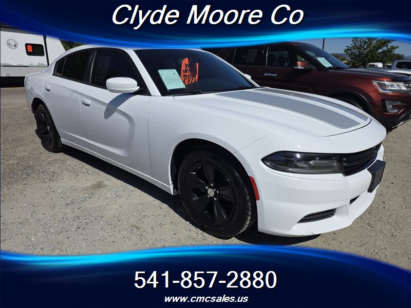 2018 Dodge Charger SXT Plus   - Photo 1 - Central Point, OR 97502
