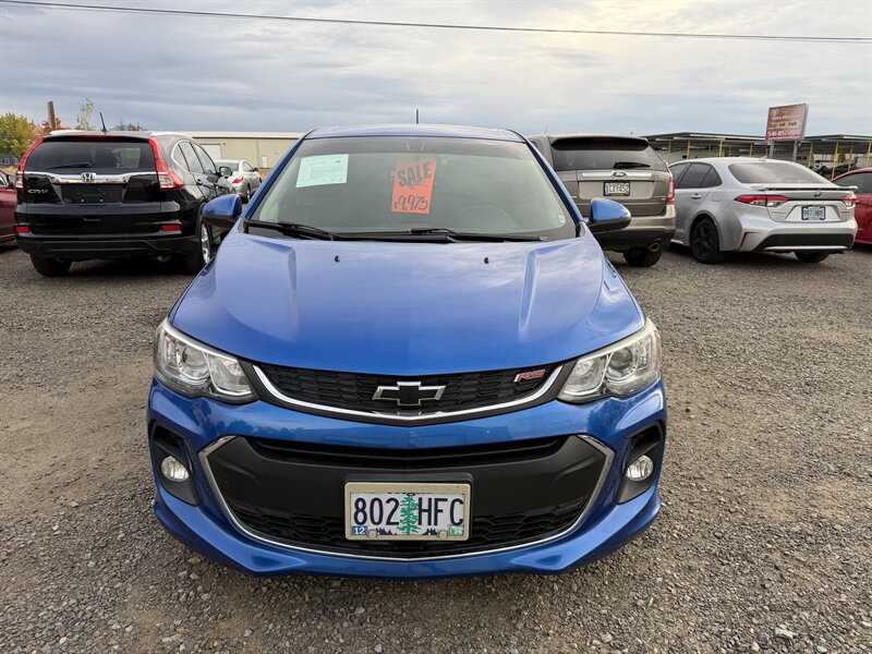 2018 Chevrolet Sonic LT Auto - Photo 2 - Central Point, OR 97502