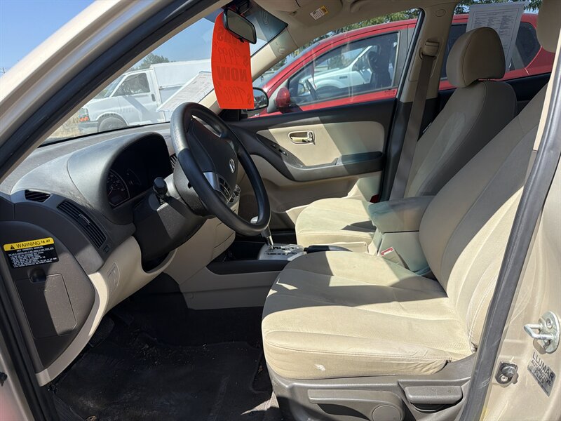 2010 Hyundai ELANTRA GLS - Photo 5 - Central Point, OR 97502