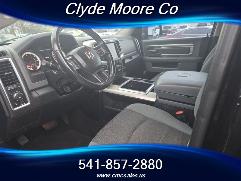 2014 RAM 1500 Big Horn - Photo 3 - Central Point, OR 97502