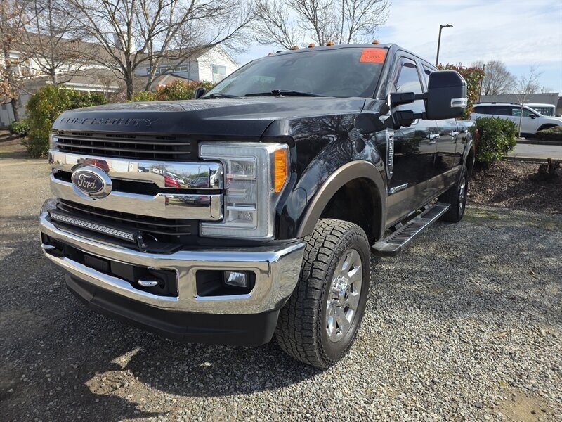 2017 Ford F-250 Super Duty King Ranch - Photo 3 - Central Point, OR 97502