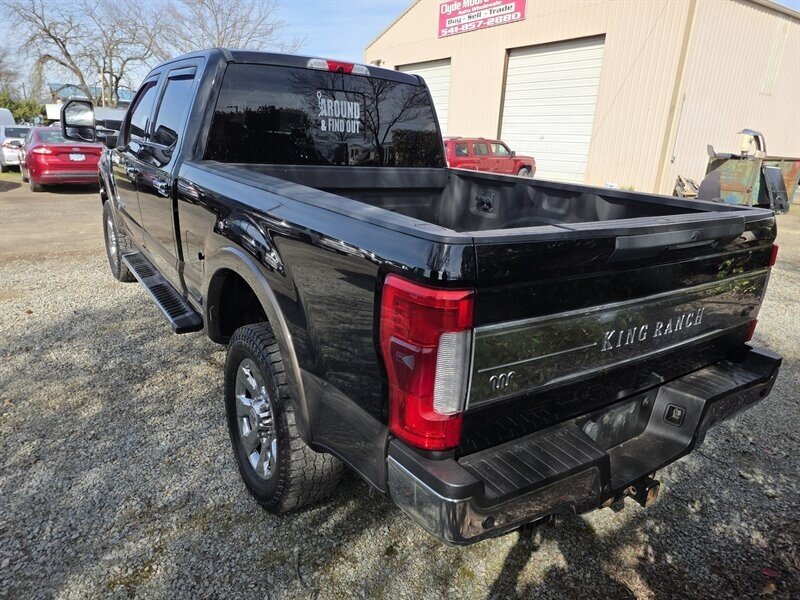 2017 Ford F-250 Super Duty King Ranch - Photo 2 - Central Point, OR 97502