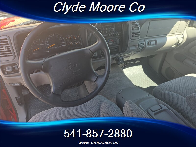 1997 Chevrolet Tahoe LS - Photo 6 - Central Point, OR 97502