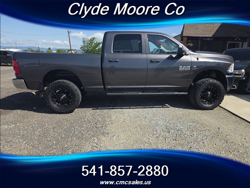 2015 RAM 2500 Tradesman - Photo 3 - Central Point, OR 97502
