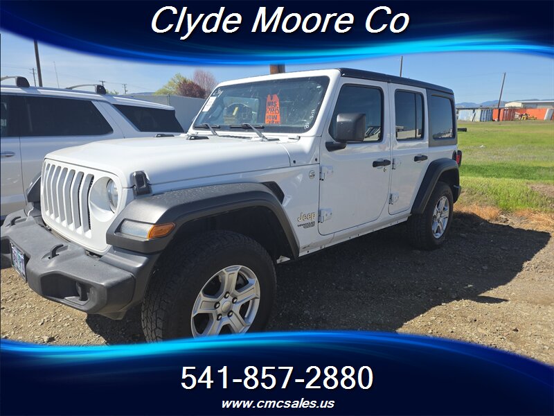 2020 Jeep Wrangler Unlimited Sport S   - Photo 1 - Central Point, OR 97502