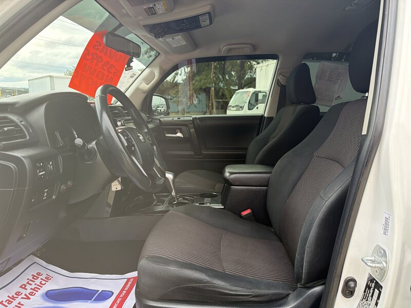 2019 Toyota 4Runner TRD Off-Road - Photo 8 - Central Point, OR 97502