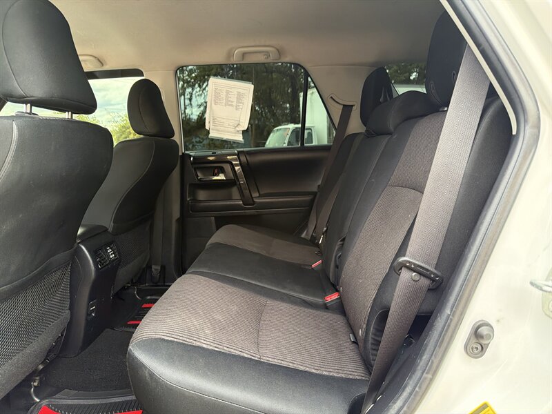2019 Toyota 4Runner TRD Off-Road - Photo 9 - Central Point, OR 97502