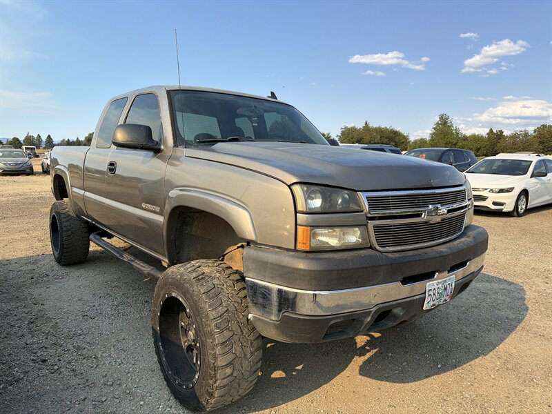 2007 Chevrolet Silverado 2500HD Classic LT1 - Photo 3 - Central Point, OR 97502