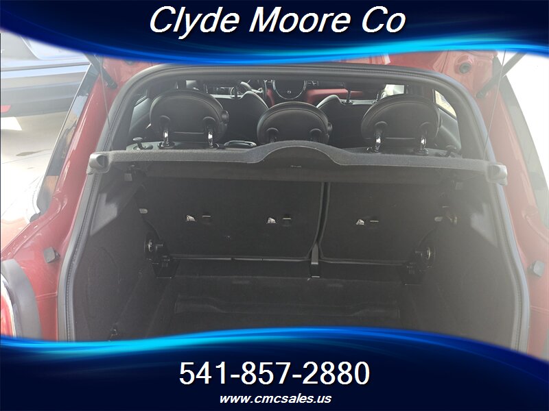2016 MINI Hardtop 4 Door Cooper S - Photo 8 - Central Point, OR 97502