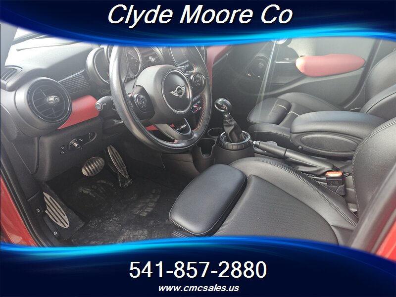 2016 MINI Hardtop 4 Door Cooper S - Photo 5 - Central Point, OR 97502
