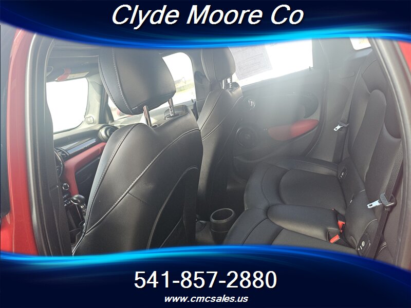 2016 MINI Hardtop 4 Door Cooper S - Photo 6 - Central Point, OR 97502