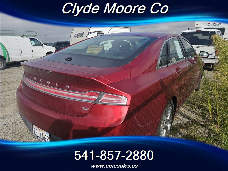 2016 Lincoln MKZ/Zephyr   - Photo 2 - Central Point, OR 97502