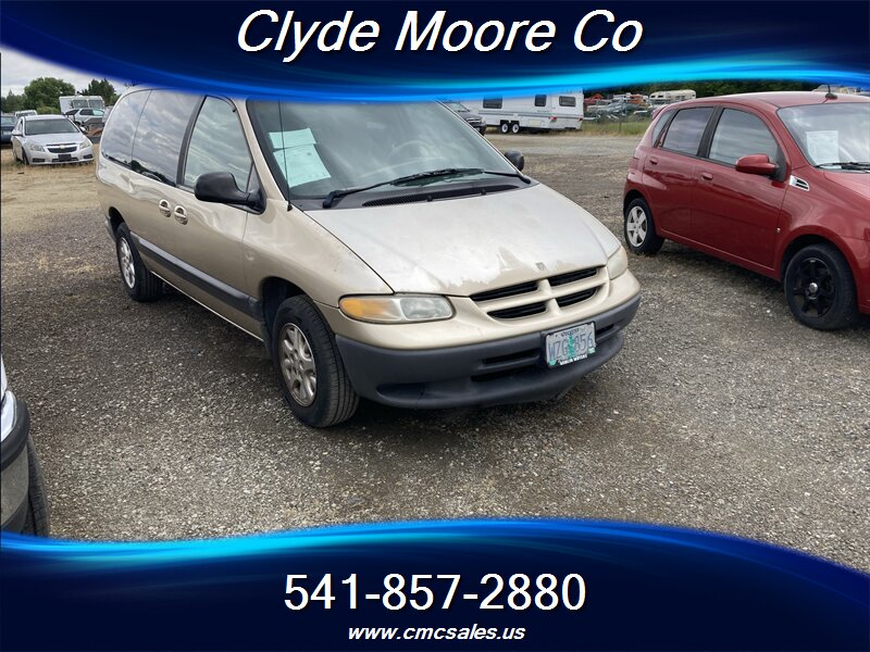 1999 Dodge Grand Caravan SE   - Photo 1 - Central Point, OR 97502