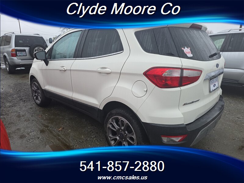 2021 Ford EcoSport Titanium - Photo 2 - Central Point, OR 97502