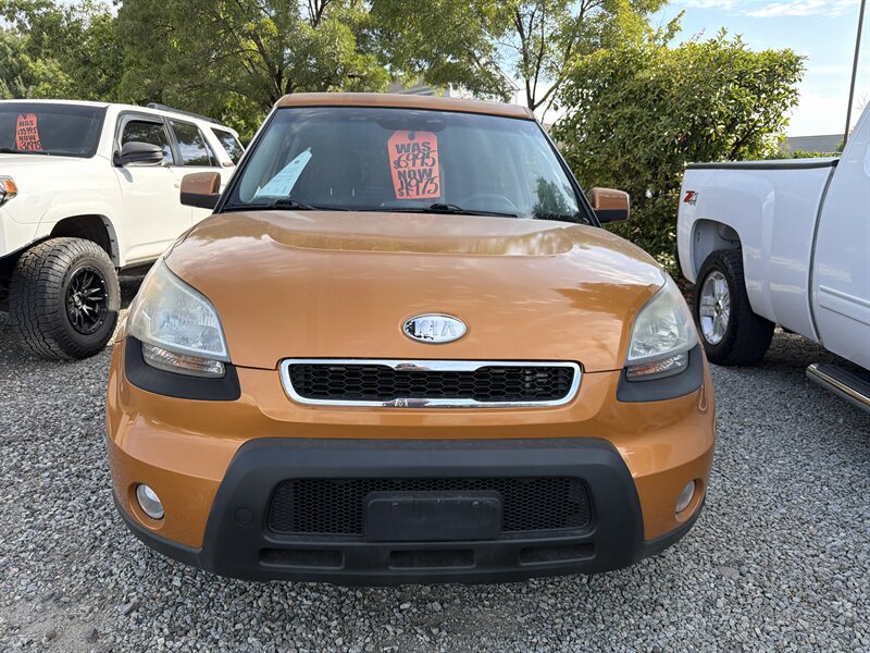 2010 Kia Soul +  