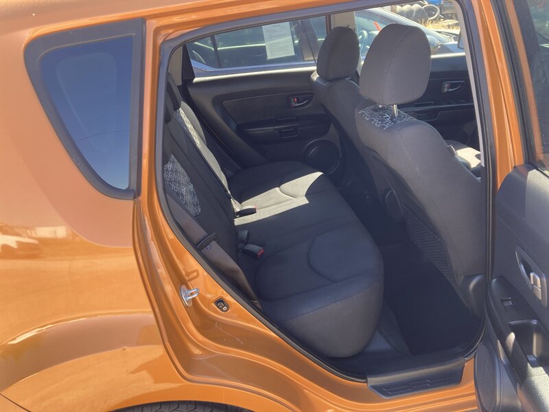 2010 Kia Soul + - Photo 4 - Central Point, OR 97502