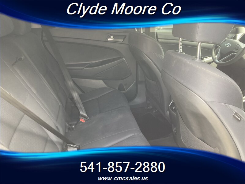 2021 Hyundai TUCSON SEL - Photo 4 - Central Point, OR 97502