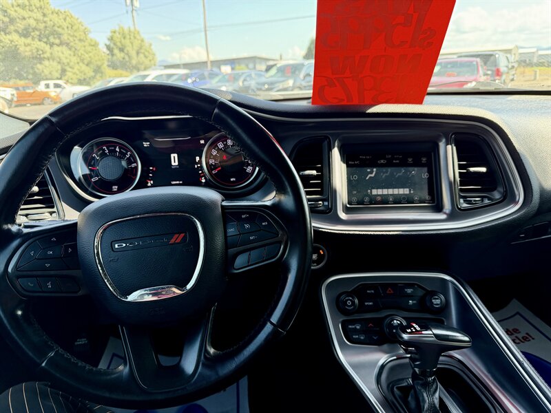 2020 Dodge Challenger SXT - Photo 8 - Central Point, OR 97502