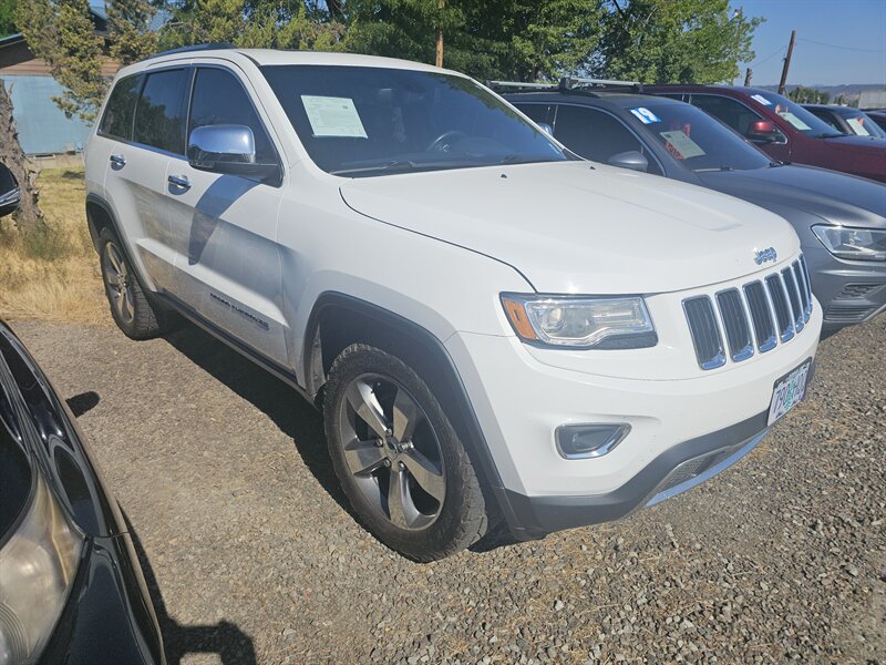 2015 Jeep Grand Cherokee Limited - Photo 1 - Central Point, OR 97502