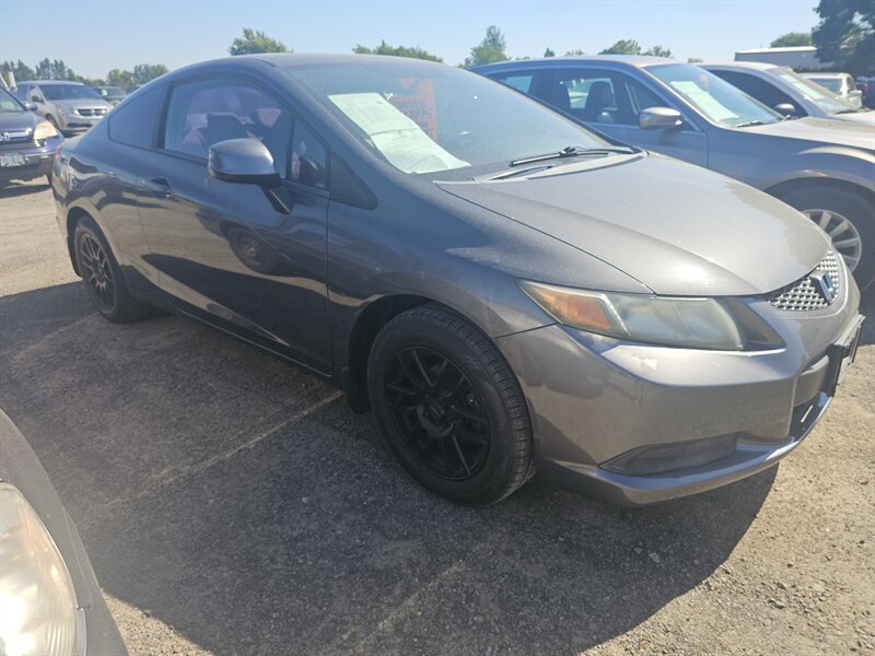 2012 Honda Civic LX - Photo 1 - Central Point, OR 97502