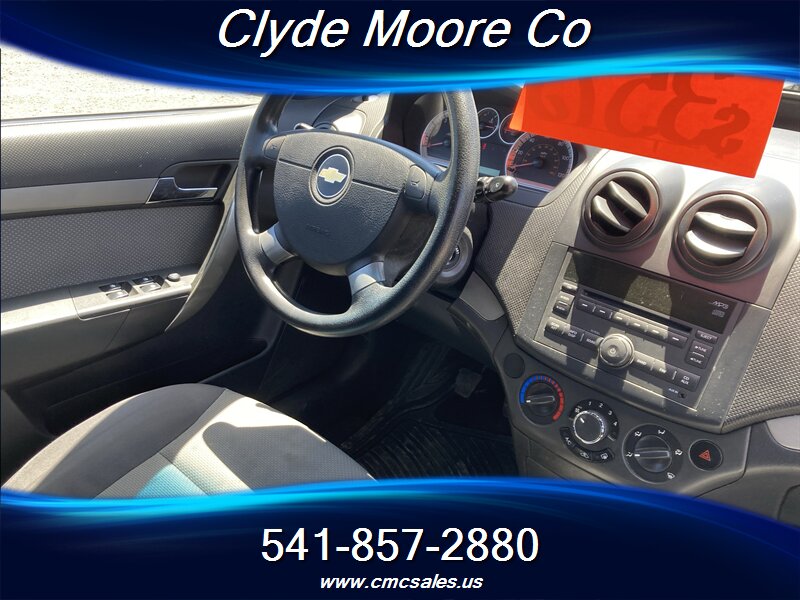 2009 Chevrolet Aveo5 LT - Photo 3 - Central Point, OR 97502