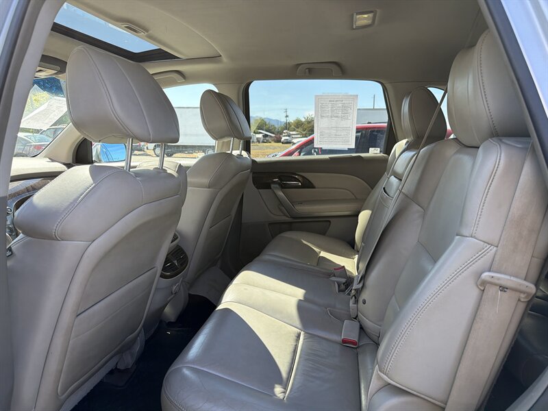 2011 Acura MDX SH-AWD w/Tech - Photo 7 - Central Point, OR 97502