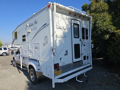 2006 ARTIC FOX 990 CAB OVER CAMPER